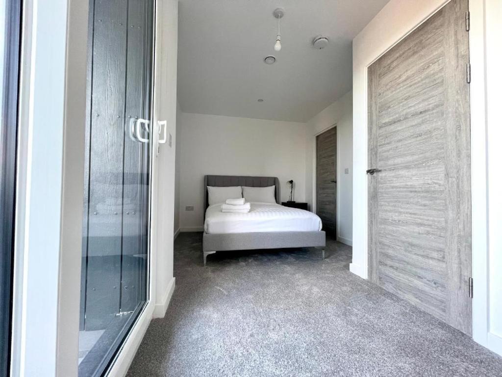 Bayard Plaza Penthouse Apartments 피터버러 외부 사진