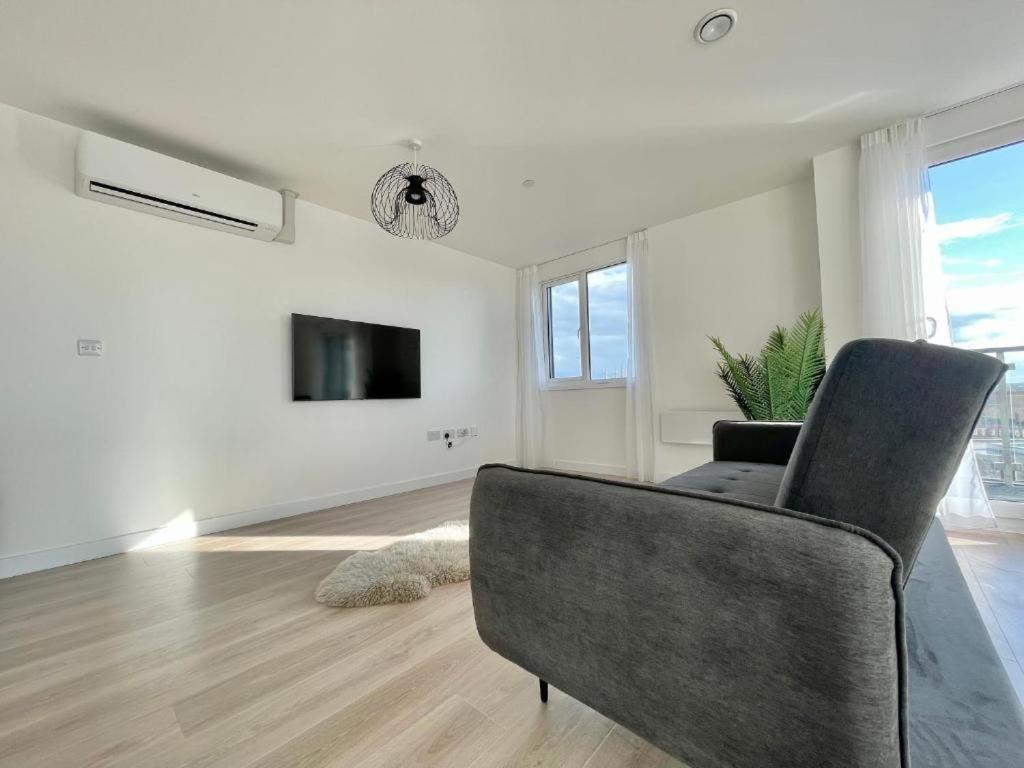 Bayard Plaza Penthouse Apartments 피터버러 외부 사진
