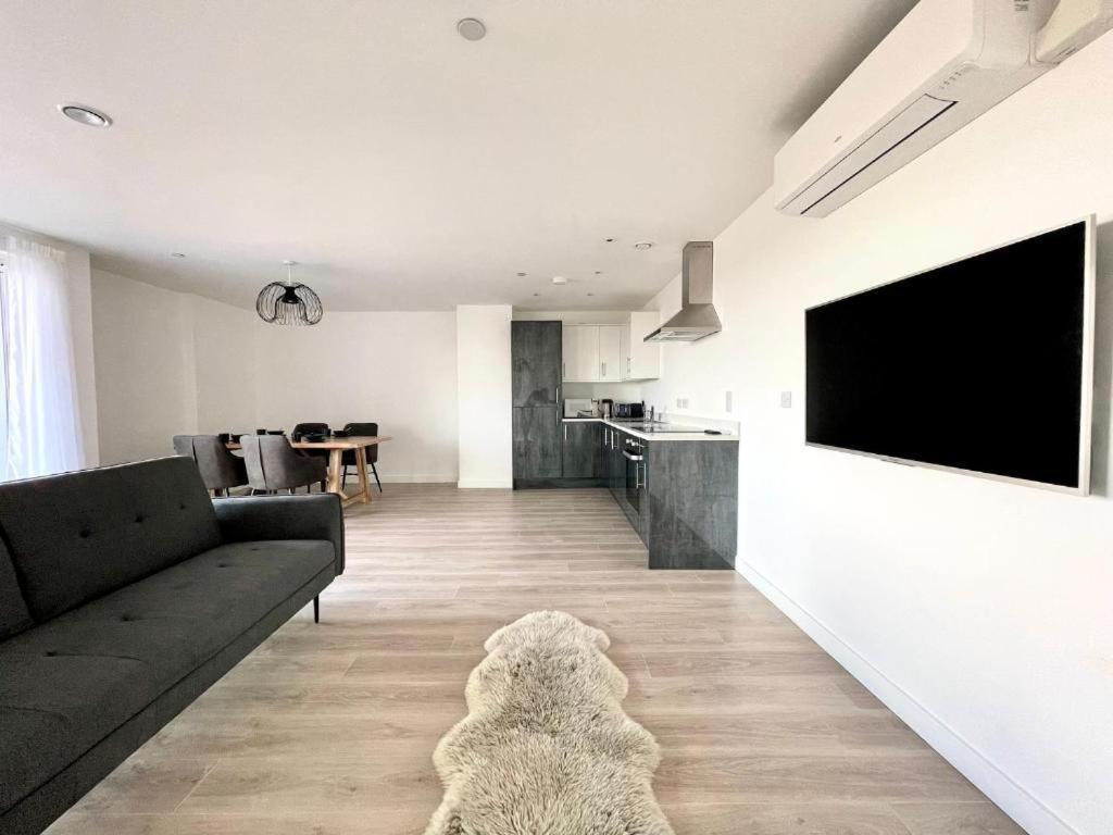 Bayard Plaza Penthouse Apartments 피터버러 외부 사진