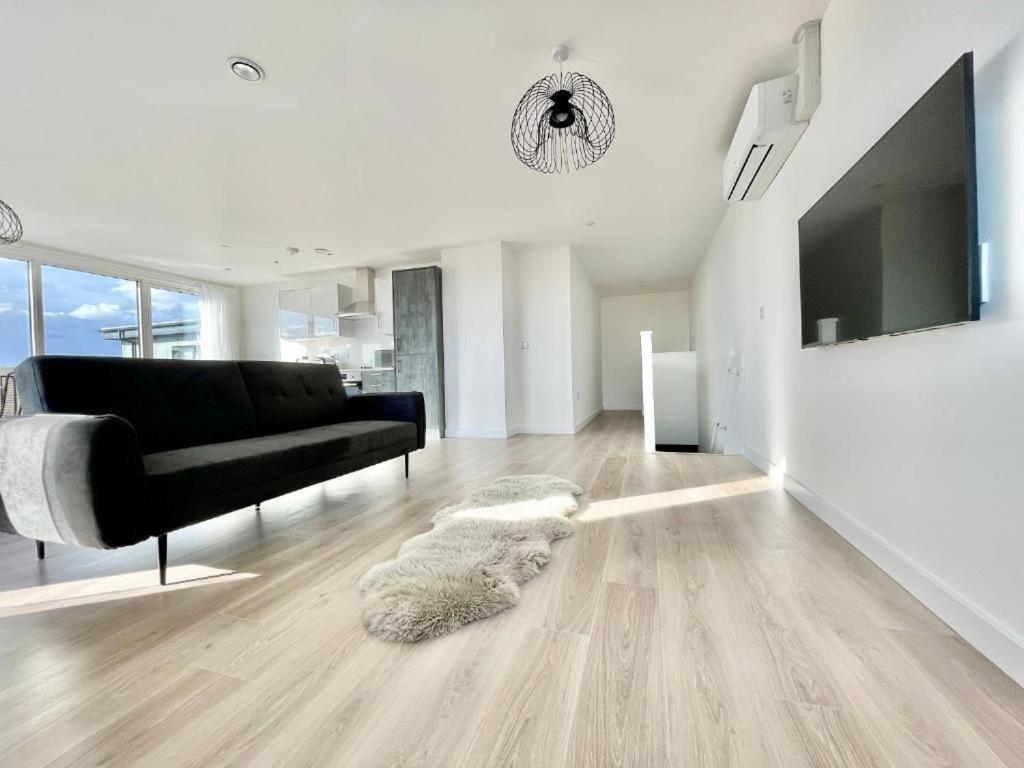 Bayard Plaza Penthouse Apartments 피터버러 외부 사진