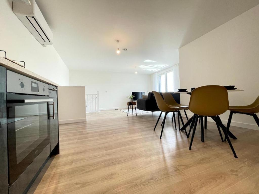 Bayard Plaza Penthouse Apartments 피터버러 외부 사진